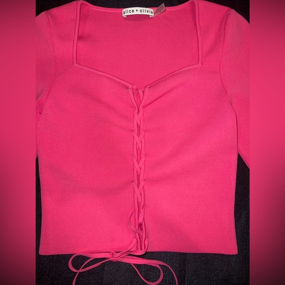 Alice + Olivia Hilaria Lace Front Top in Pink - Picture 4 of 8